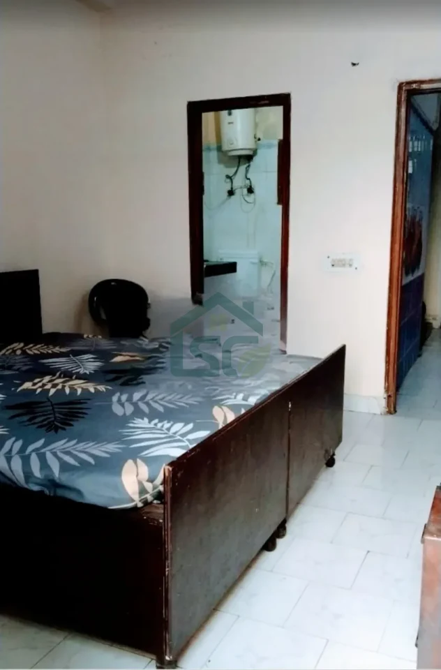 Divya Dubey girls PG in Sector 40, Noida — property photo 3