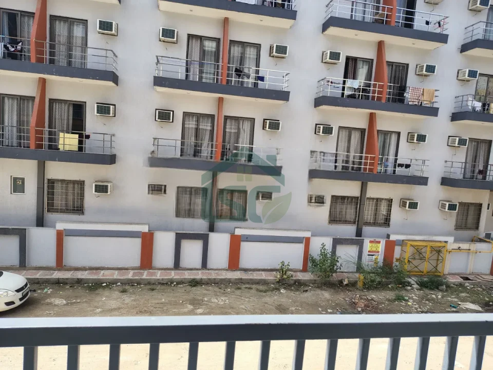 DSY Luxury Boys PG in Knowledge Park III, Greater Noida — property photo 3