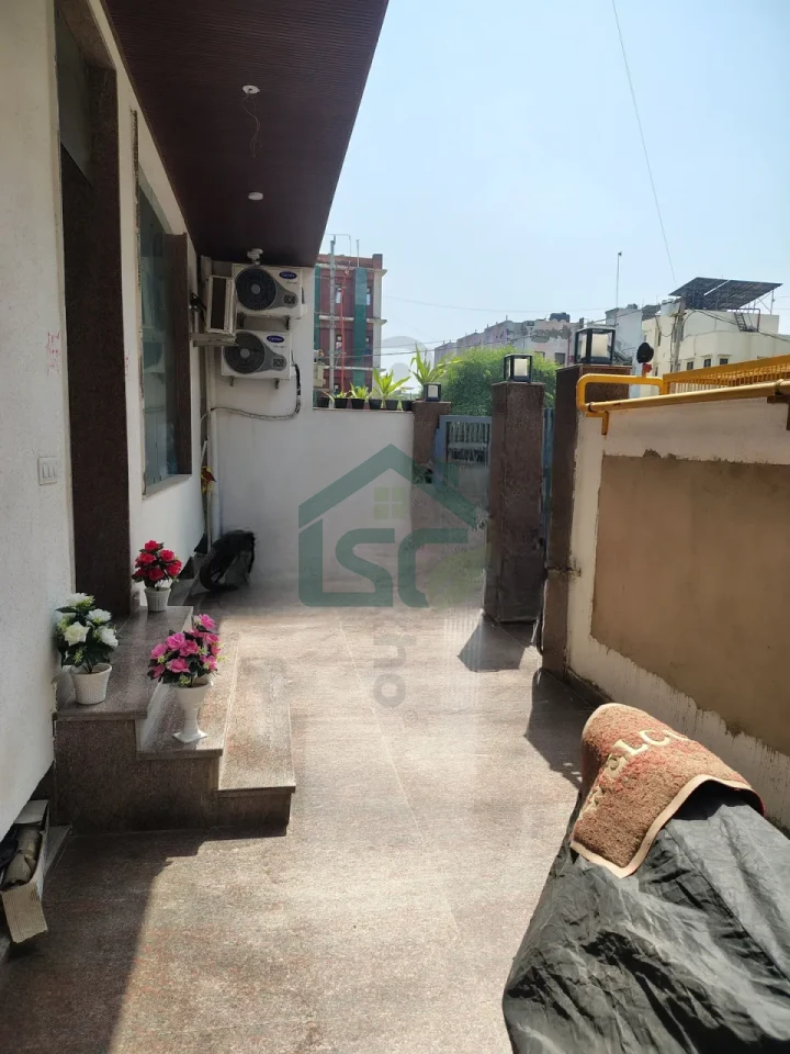 DSY Luxury Boys PG in Knowledge Park III, Greater Noida — property photo 2