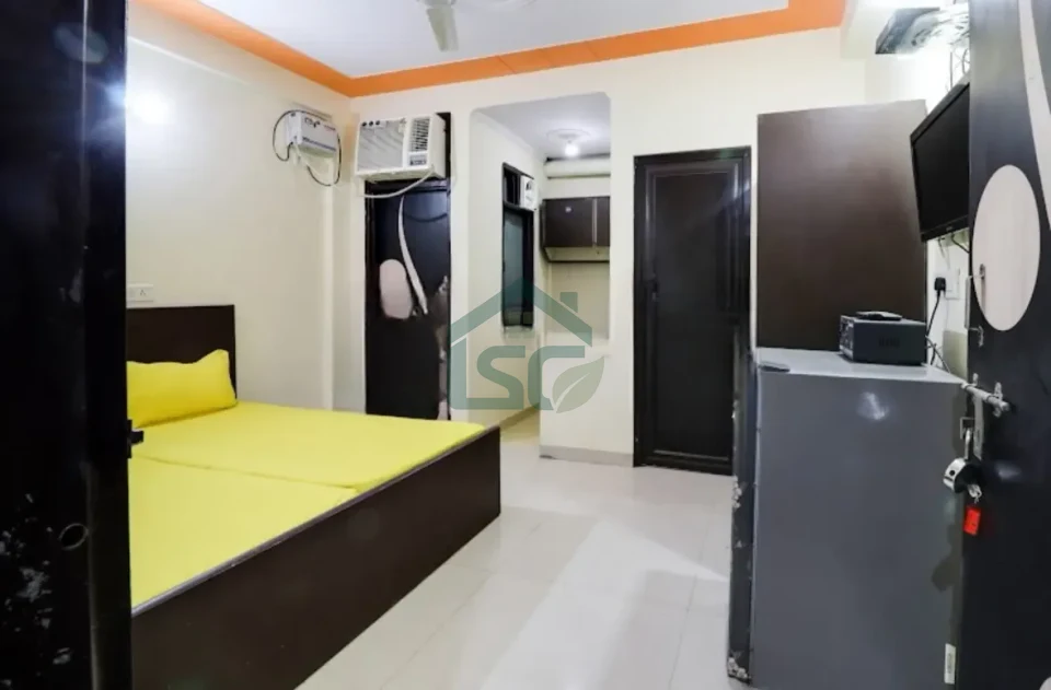 Gayatri PG For Girls in Chhatarpur, Delhi — property photo 4