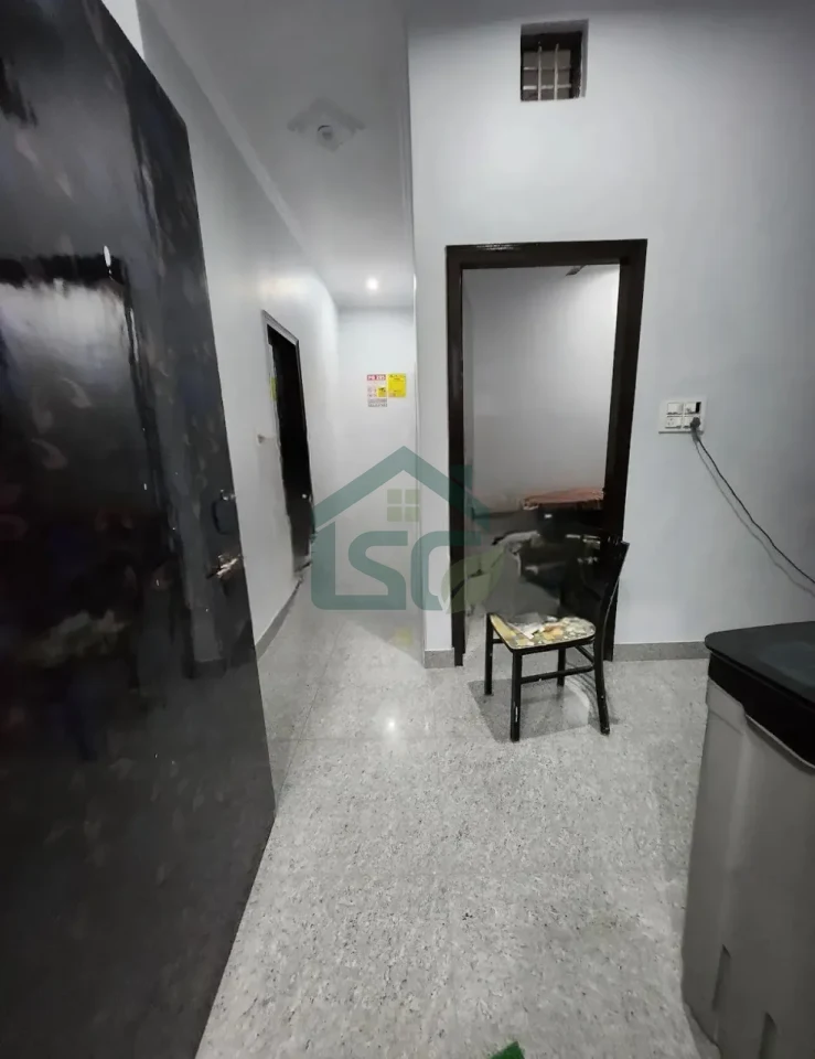 PG 295 in Alipur, Delhi — property photo 5