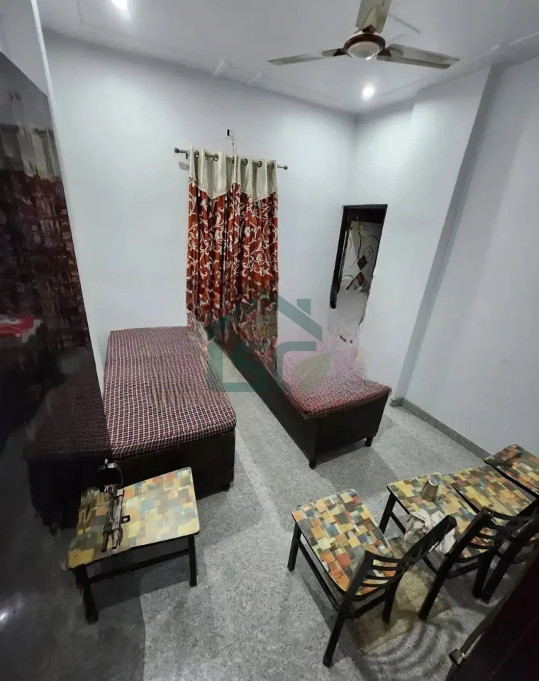 PG 295 in Alipur, Delhi — property photo 4