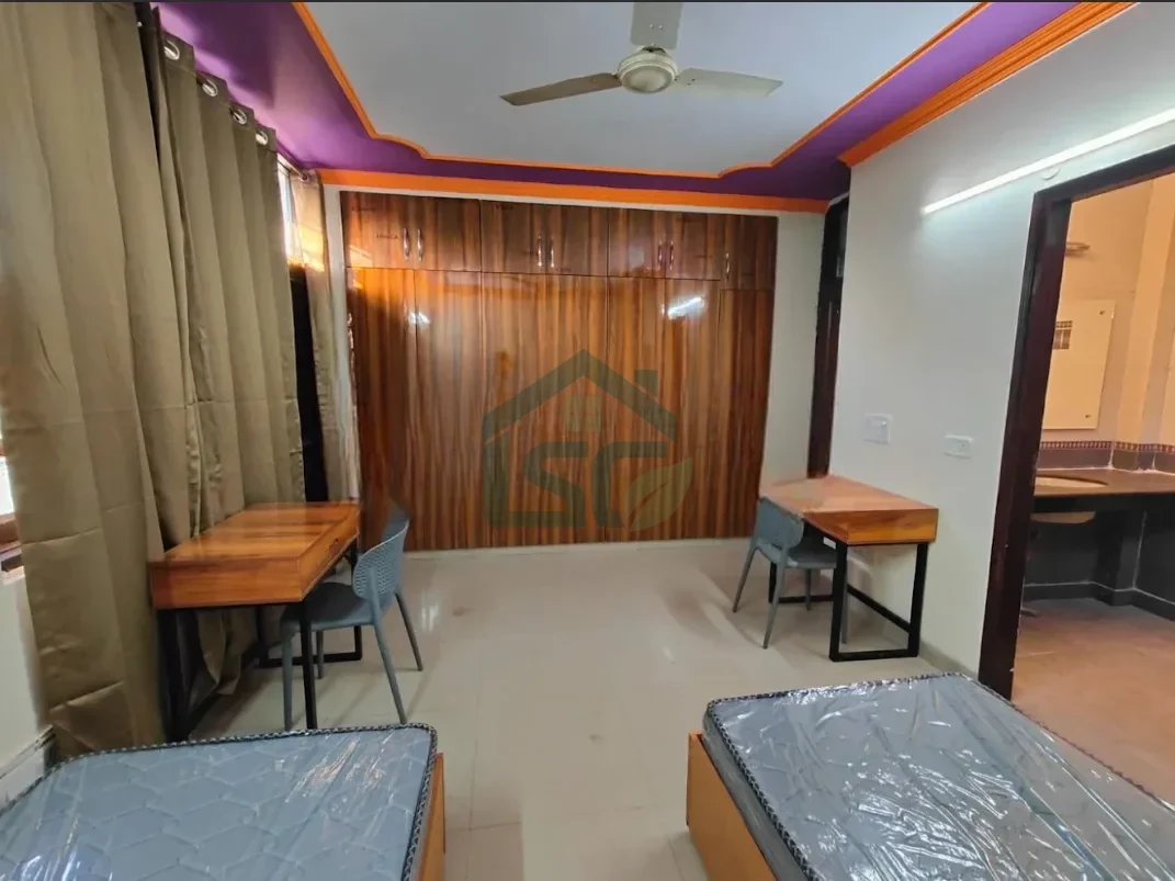 At Huddle Stays Saket, Chirag Dilli, New Delhi