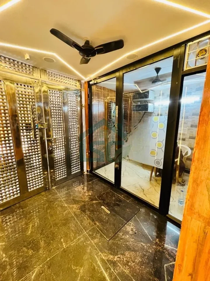 Aggarwal PG House in Kalkaji, Delhi — property photo 4