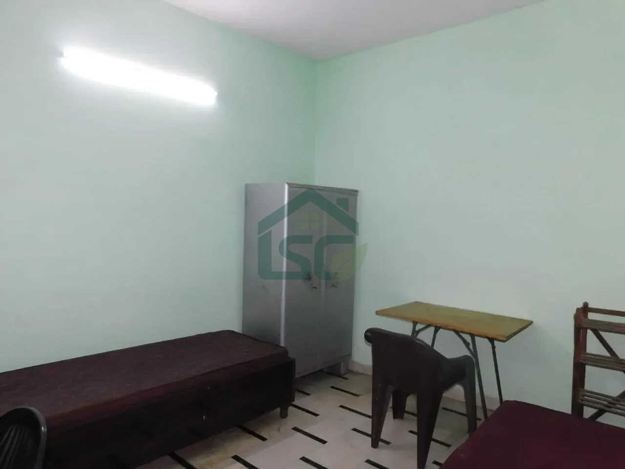 Dhawan hostel boy's in Vijay Nagar, Delhi — property photo 1