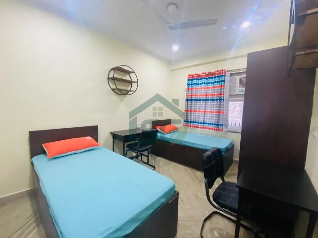 Your Space girls PG in Vijay Nagar, Delhi — property photo 1