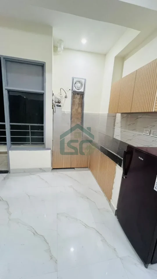 2 BHK fully furnished in Sector 51, Gurugram — property photo 3