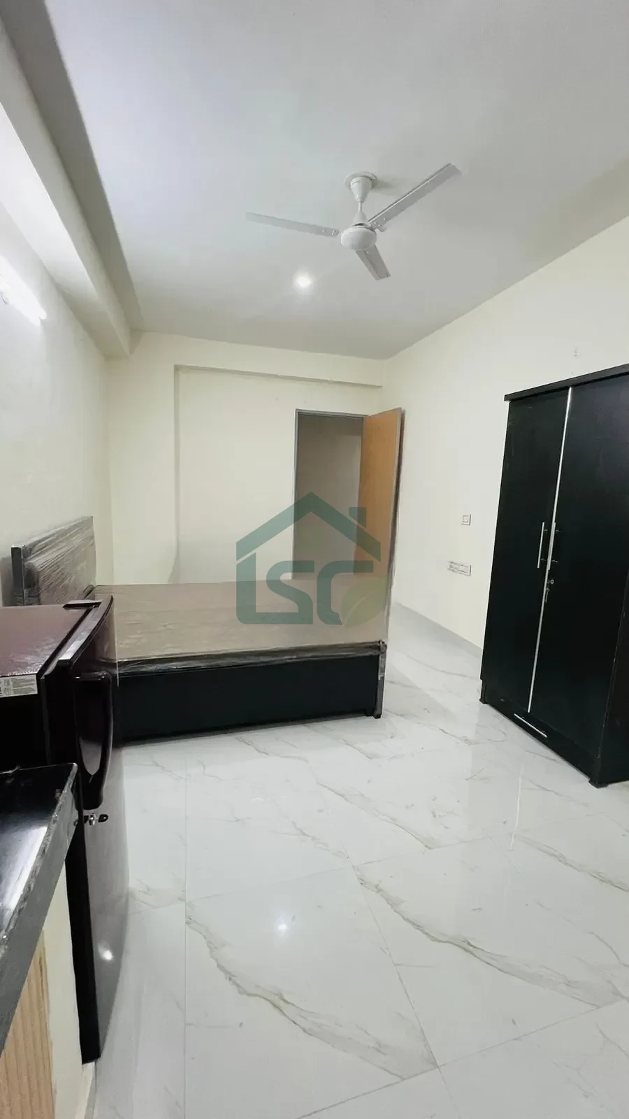 2 BHK fully furnished in Sector 51, Gurugram — property photo 1