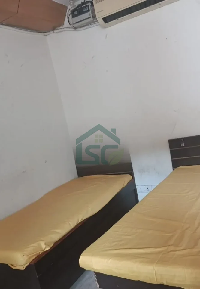 Pristle living Mahalaxmi house in Block N, Delhi — property photo 4