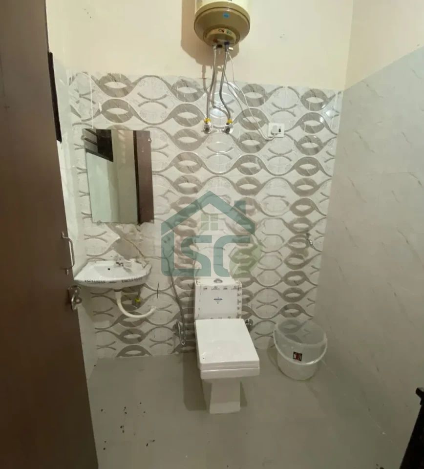 Flora Homes Building 2 Girls PG in Sector 72, Gurugram — property photo 3