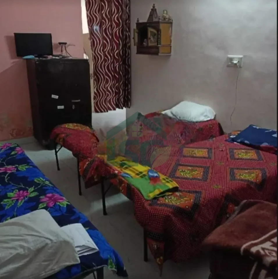 JK PG House in Pitampura, Delhi — property photo 1