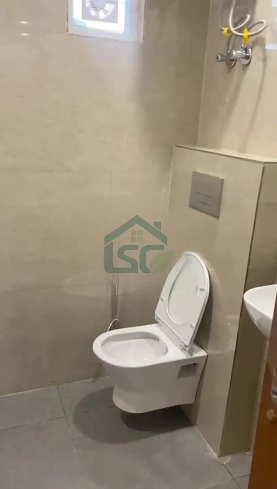 Utkresh homes in Sector 45, Gurugram — property photo 1