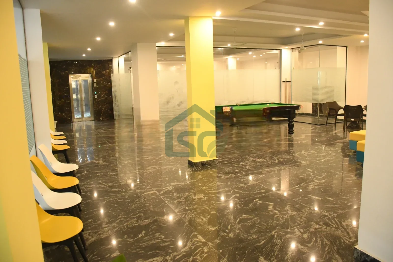Nirvana Rooms in Sector 39, Gurugram — property photo 1
