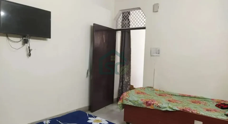 Arora PG Rooms in Moti Nagar, Delhi — property photo 2