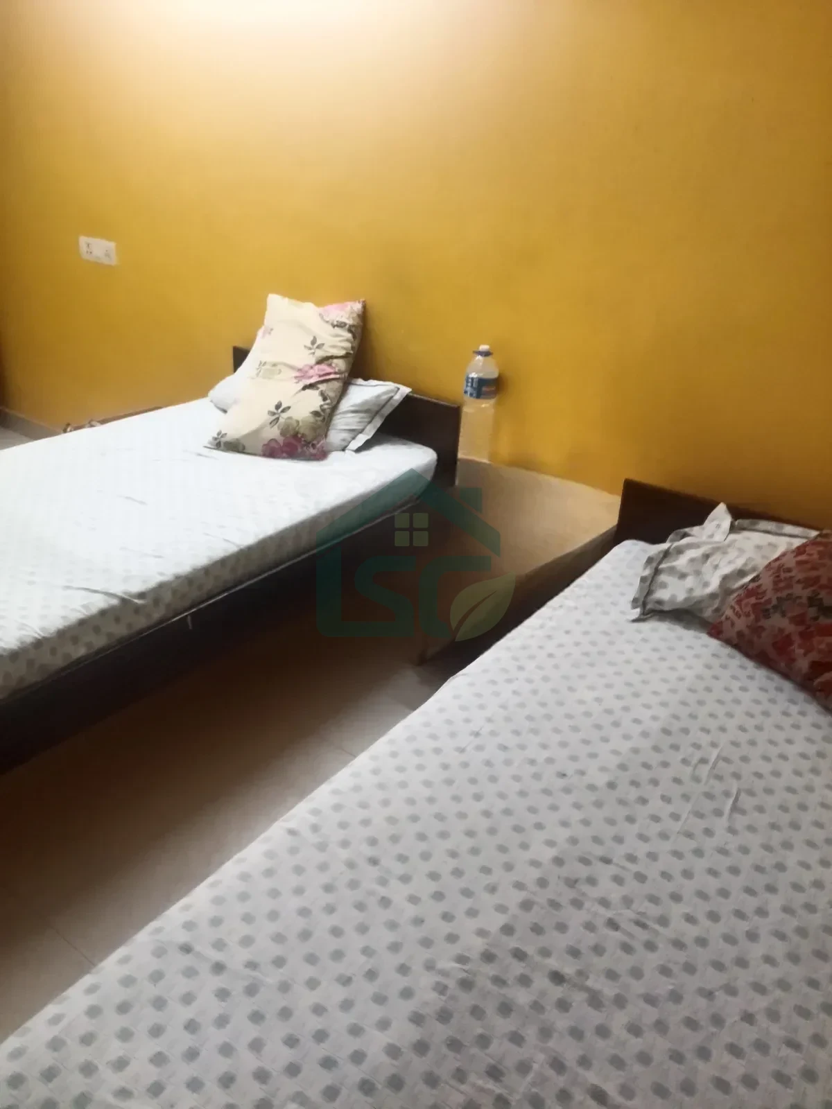 Aashiyana girls PG in Sector 38, Gurugram — property photo 1