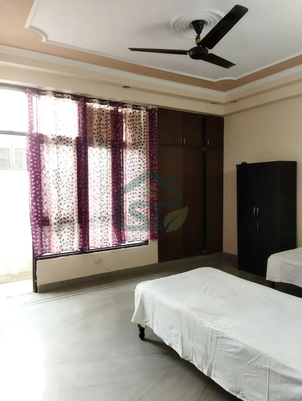 Daisy girls PG in Sector 71, Noida — property photo 1