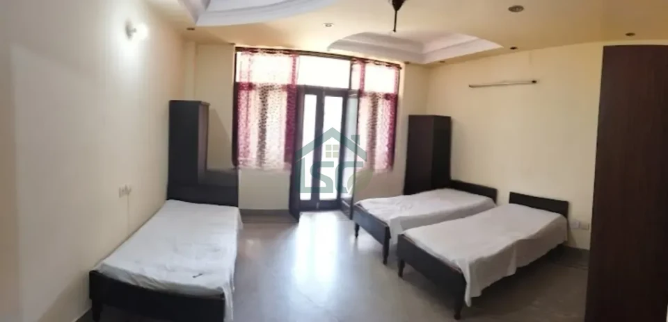 Daisy girls PG in Sector 71, Noida — property photo 3