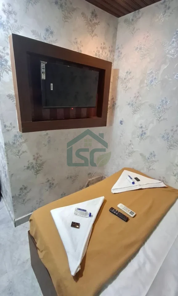 Photo 3 of Golden Tree Guest House, Bandra East, Mumbai