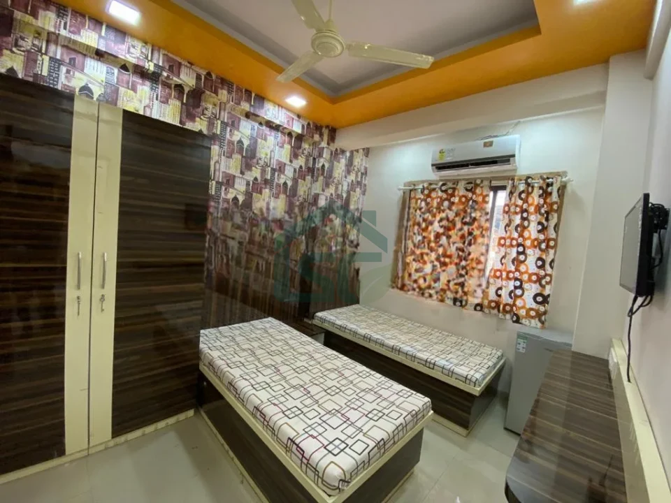 At Boys Paying Guest - Student Hostelz, Kharghar, Navi Mumbai