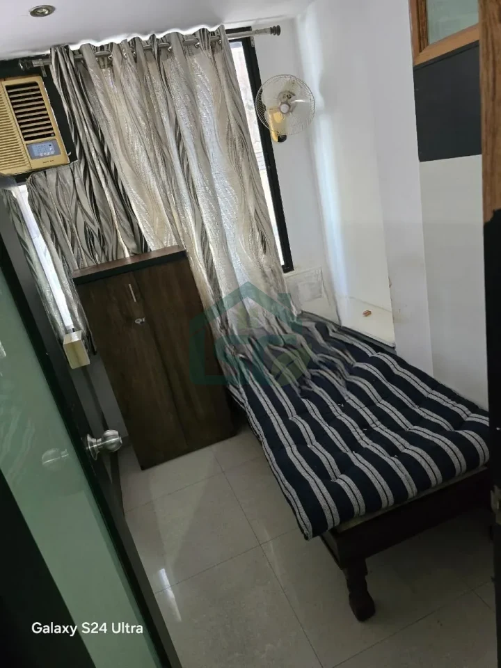 At PG For Girls, Alkapuri, Vadodara