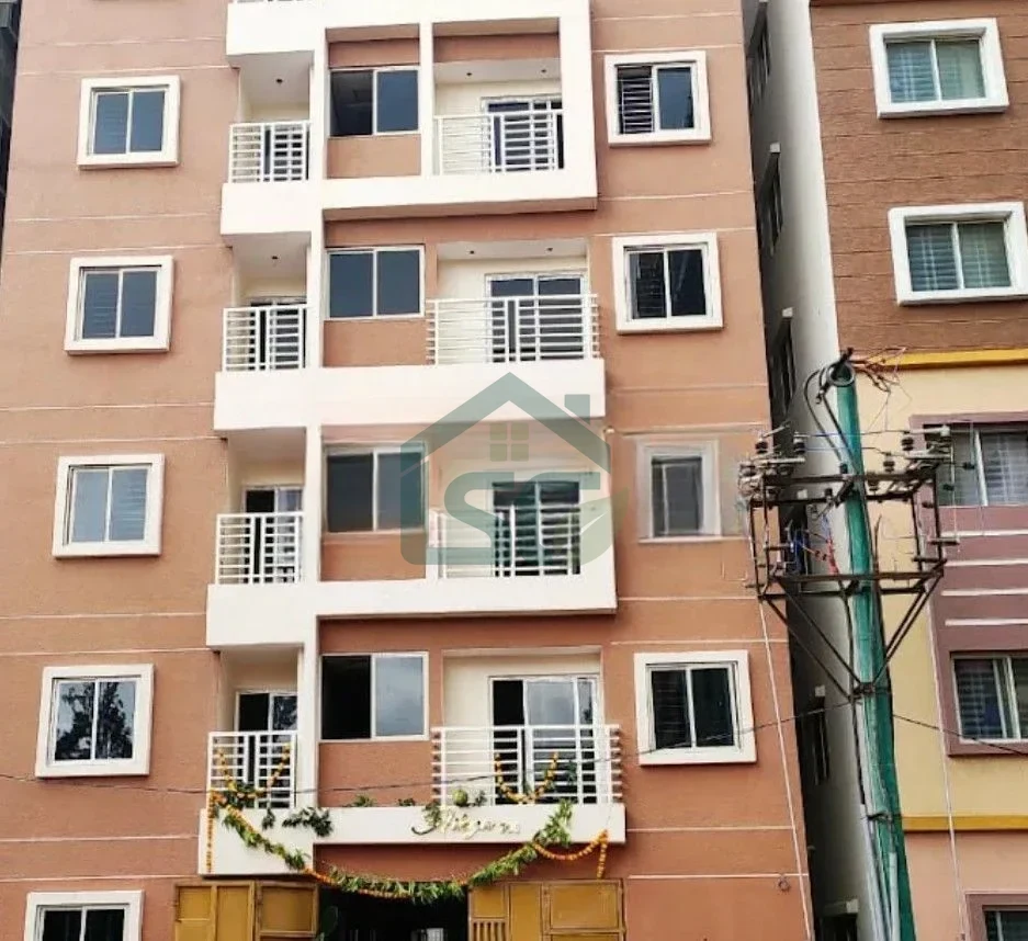 At Sri Vinayaka Luxury Colive PG, Kundalahalli Lake Road, Bangalore