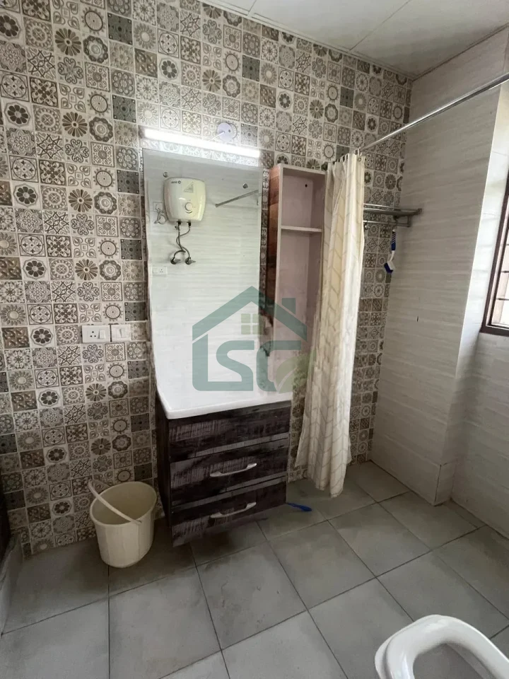 2 BHK fully furnished in Sector 52, Gurugram — property photo 5