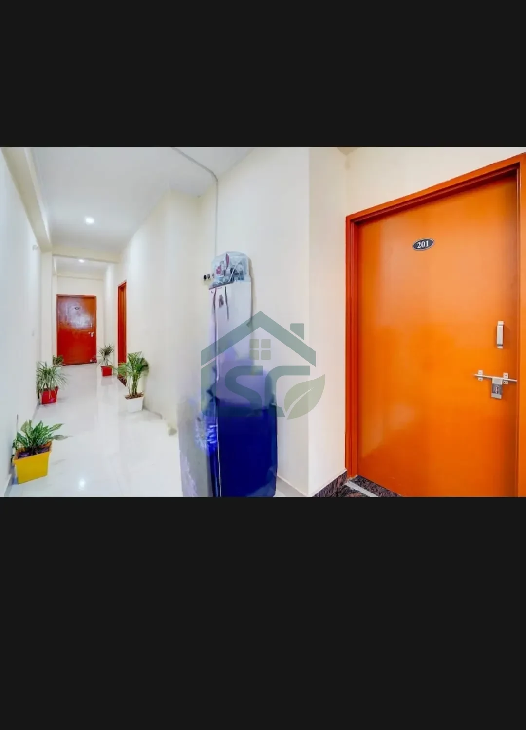 Living hub girls PG in Vijay Nagar, Delhi — property photo 1