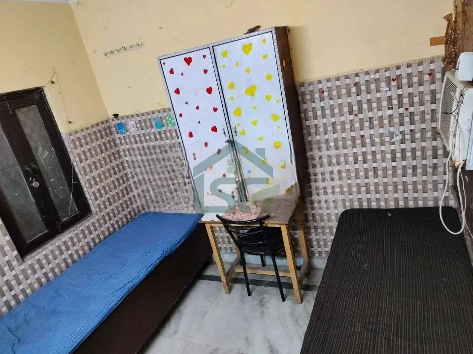 Photo 2 of Padam House Boys PG, Shakurpur, Delhi