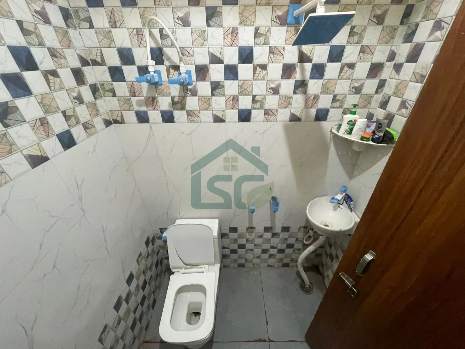 Comfort Homes in Sector 135, Noida — property photo 1