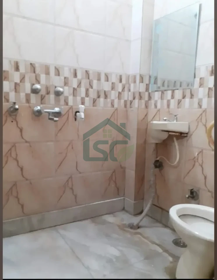 White House Girls PG in Nawada, Delhi — property photo 4