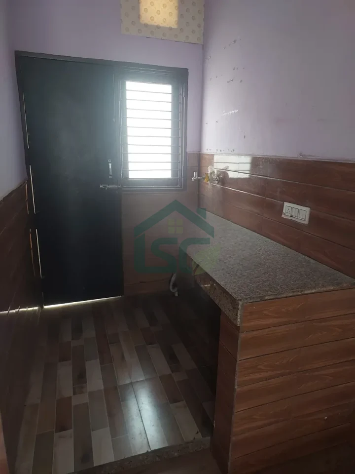 Surender Room for Rent in Sector 86, Gurugram — property photo 4
