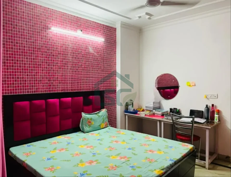 Girls PG in Noida in Sector 52, Noida — property photo 4