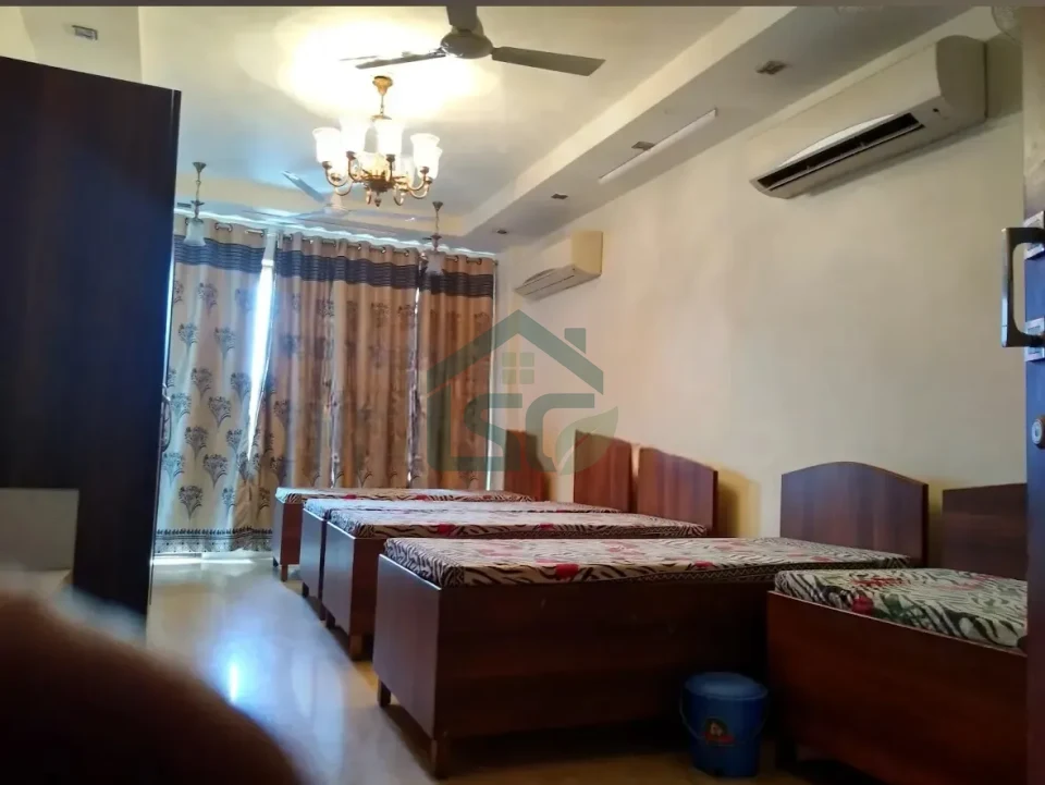 R K Villa PG in Sector 61, Noida — property photo 3