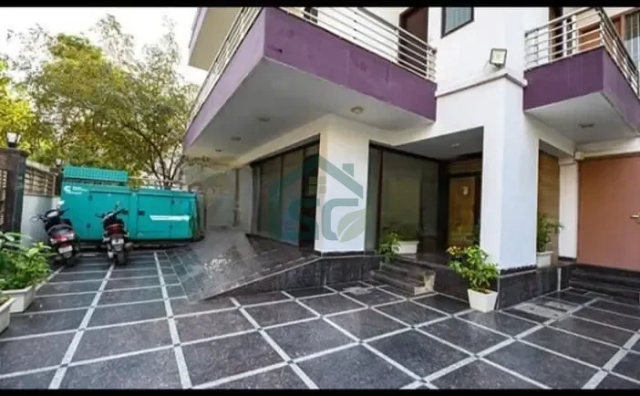 Loginn Stays in Sector 46, Gurugram — property photo 4