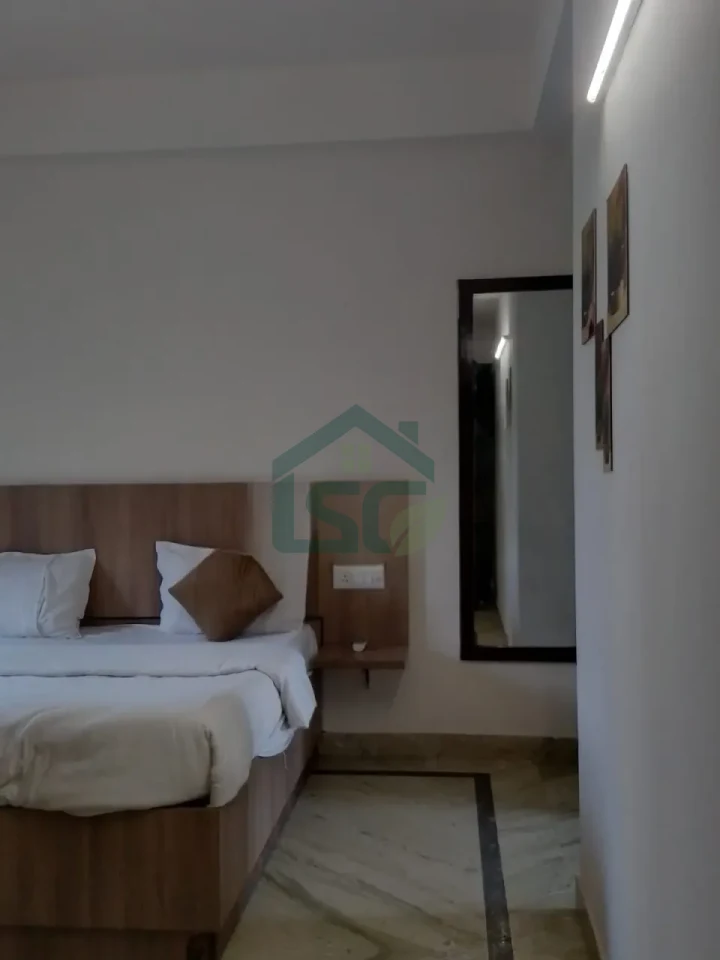 Loginn Stays in Sector 46, Gurugram — property photo 5