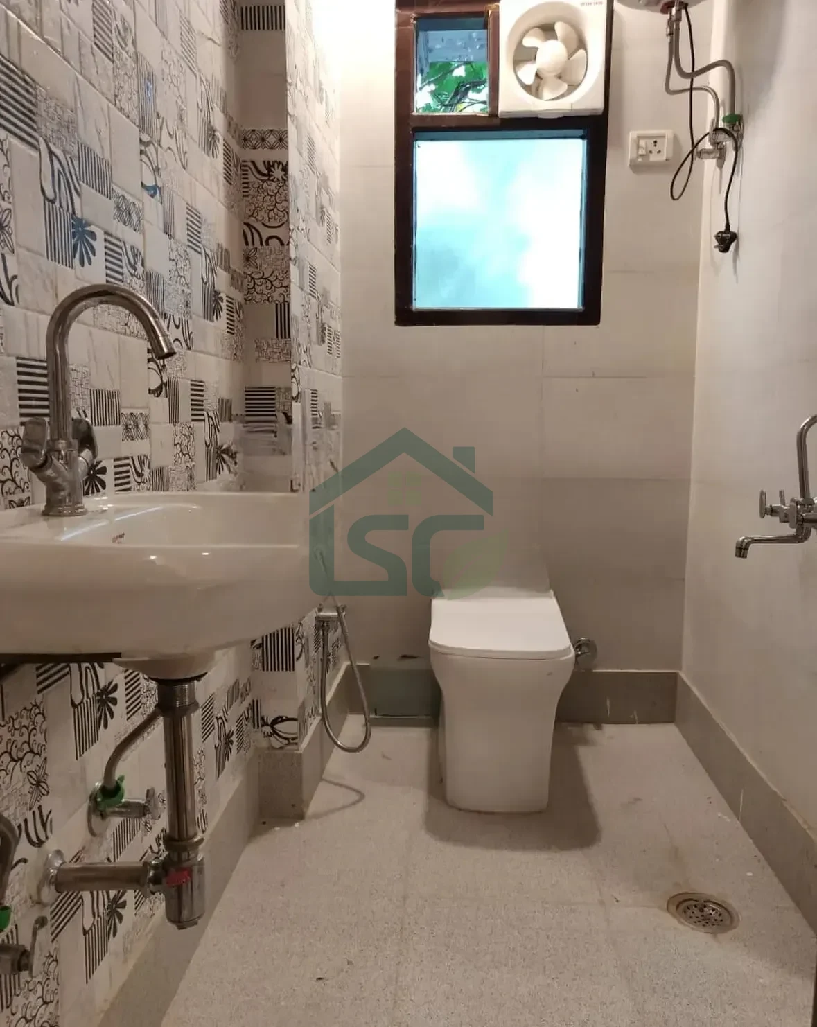 Saket PG in Sainik Farm, Delhi — property photo 1