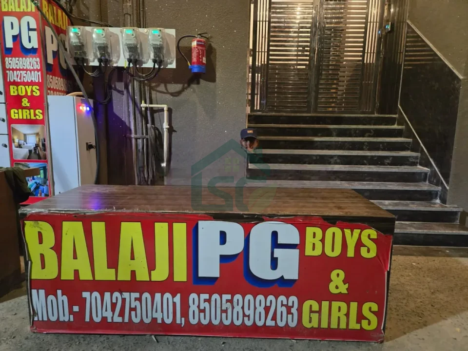 Balaji PG Boys & Girls in Sector 66, Noida — property photo 4