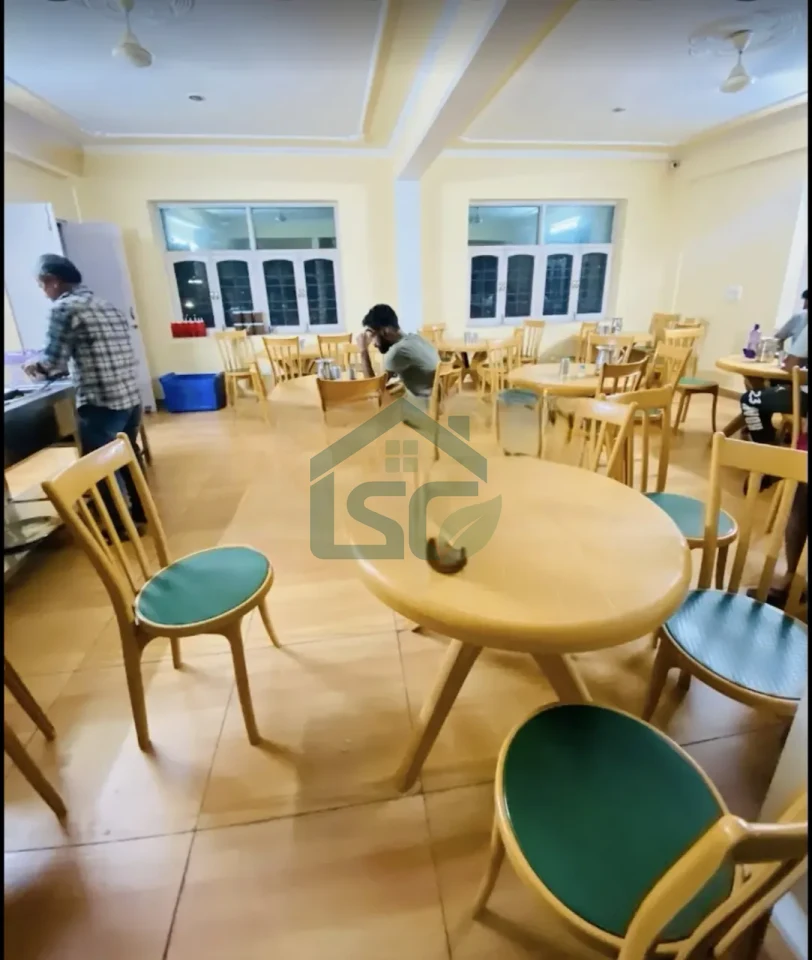 Raj bhawan PG in Sector 17, Gurugram — property photo 3