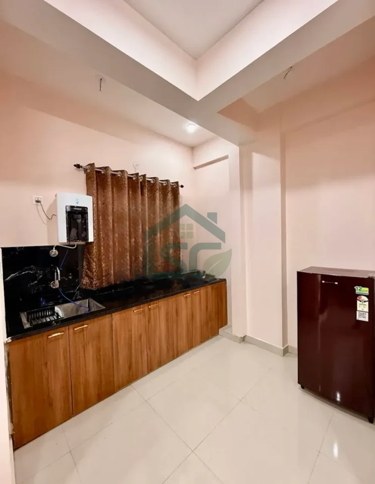 Parteek palace 1 RK appartment in Sector 17A, Gurugram — property photo 5