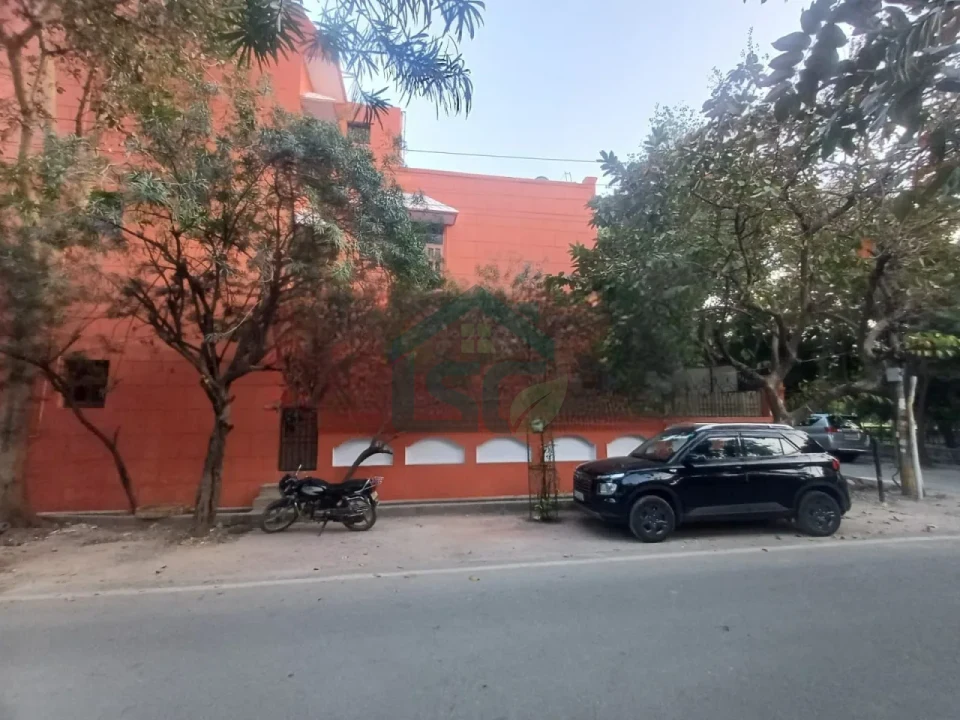 Photo 3 of LivingSiving PG, Sector 61, Noida
